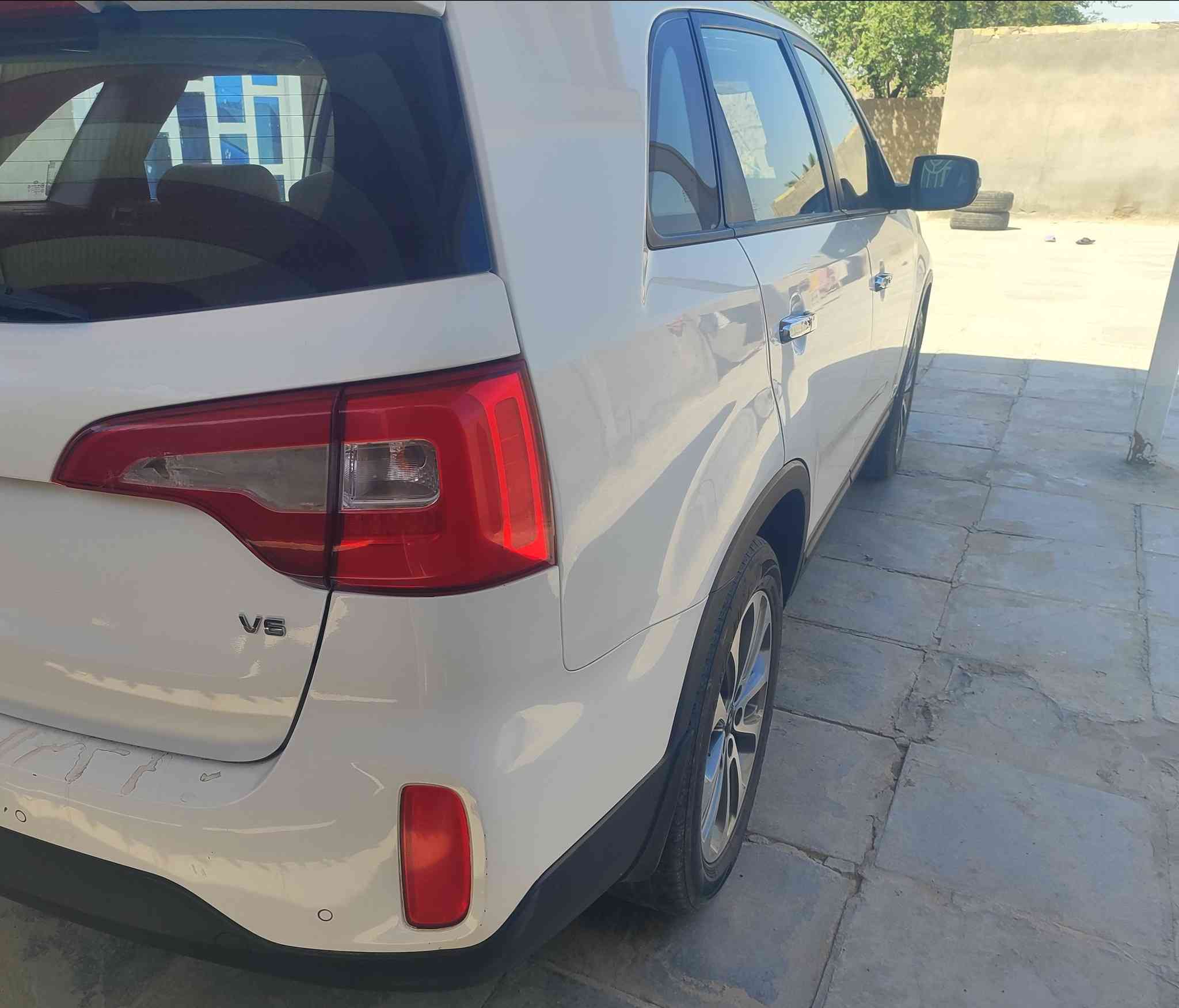 سلام عليكم سياره نوع سورنتو موديل2014كويتي فول مواصفات  واحد عله واحد عده البنرامه بصمه شاشه كامره حساسات تحكم ستيرن جهتين خمسه ويل كب شاير مري تحكم مري مري شفط كشنات كهرباي جلد  اللون قرمدي تدفاه تبريد مكينه حجم،6ستندر 7راكب 3قطع تبريد علامة سورنتو بالدوسه فور ويل مكفوله من الضربه والصبغ ماعدا كارت  4 اصابع كير مكينه حداديه تخم تاير تبريد مكفوله العنوان الديوانيه الشافعيه 
للاستفسار  اتصال على هذا الرقم 
***********
