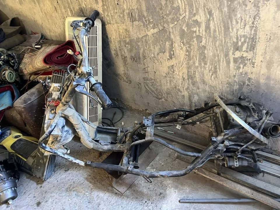 مكينة فراشة ١٤٠
مكينة جاهزة وشرط النشاط والشغل مبدلة بوشة وبستم فقط 
تريدهة طابوكة تريدهة كاملة 
....
وشاصي وظفيرة وستيرن وماشة وتانكي فراشة ام شوارب 
تواصل واتس اب ***********
مكان بغداد توصيل موجود
