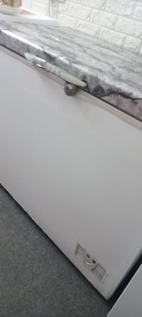 ثلاجة • للبيع