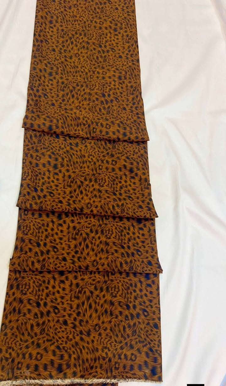 خالو شوف موديلات تجنن
تره الراحة مو اختيار... الراحة صارت ضرورة بهيج جو كشمير نمر 🐅 خامه حدا ممتازة بارد وناعمة 
الحجز واتساب ***********//***********
يوجد توصيل كافه محافظات والمناطق.
