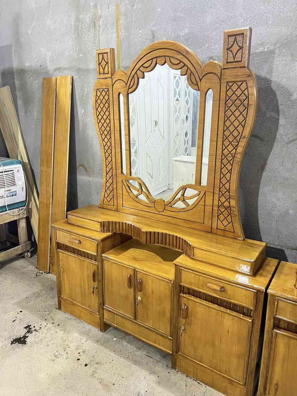 سلام عليكم غرفه نجاره صاج ام الخمسه مستخدمه نظيفه اخت الجديده العنوان الحله***********
