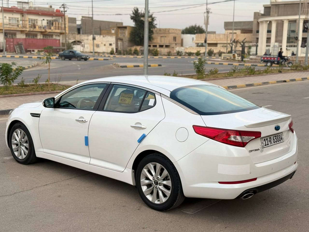 كيا أوبتيما خليجي 🇰🇼 | موديل 2013 | فول مواصفات (1/1)
✨ نظافة عالية – بحالة الوكالة ✨

🔹 قمارة حديد
🔹 مكفولة كفالة عامة
(من الضربة، الصبغ، التبديل، الفتح، والخياس)

🚗 السيارة بوضع الشركة – جديدة جداً
📍 الممشى: 196 ألف كم
📄 رقم بغداد دولي (مشروع وطني)
👤 باسمـي تحويل مباشر
🗓 السنوية لغاية 2030
⚙️ هزة جديدة

⸻

🔧 المواصفات:
 • محرك 2400 CC
 • دوش شرط، برغي ما مفتوح
 • بصمة تشغيل
 • بصمة أبواب شغالة
 • بصمة جنطة
 • حساسات
 • بلاجكتور
 • ويل كب أصلي
 • 5 يدات نيكل (داخل + خارج)
 • تبريد أمامي وخلفي ❄️
 • دبل كزوز
 • لِد أمامي وخلفي
 • لايت عدسة

⸻

✅ الحالة:
 • داخل وخارج نظيف جداً
 • مكينة، كير، كهربائيات جاهزة
 • تايرات جديدة
 • تبريد ثلج
 • حدادية شرط 100%
 • تراي زيرو

📍 مكان السيارة: الناصرية

📞 رقم الهاتف: ***********
رقـــم صـاحــب الـســيــارة

* السعر: 145 

متابعتنا على قناة التليجرام  :- 
‏https://t.me/CARSIRAQ10
