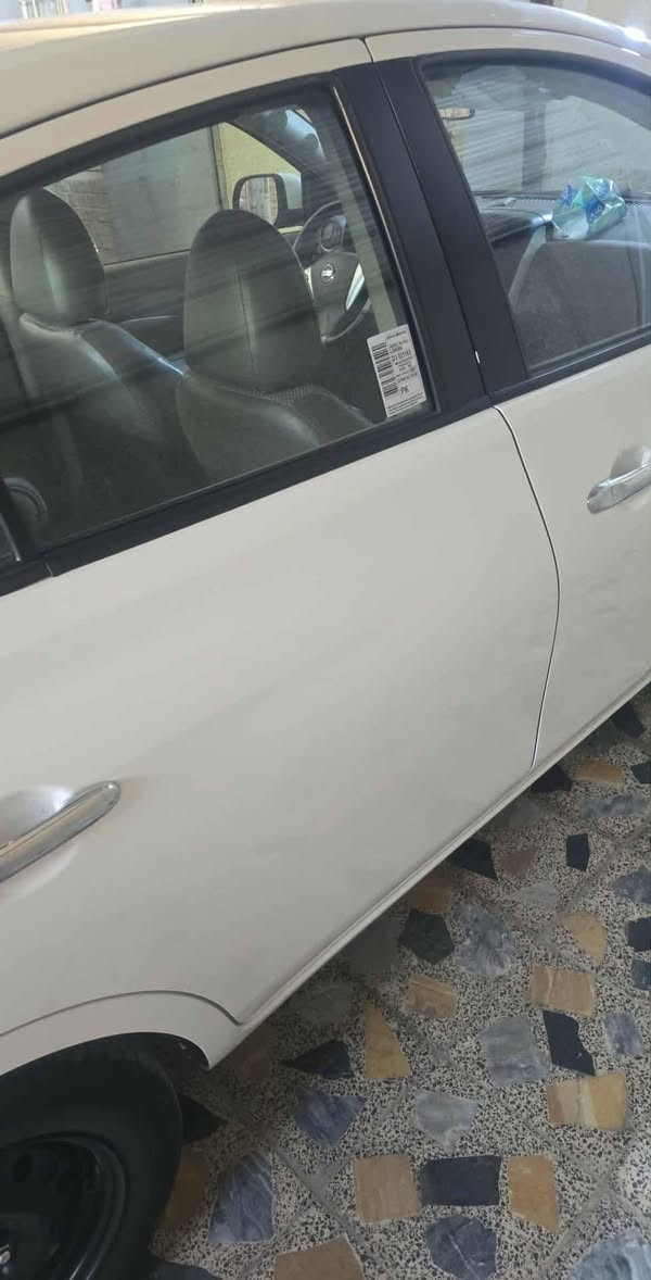 نيسان سني موديل ٢٤ كفاله عامه ماعده صدعتين باب السايق رايدهه ب١٢٨ مجالهه كلش قليل ماردآ على الماسنجر بس اتصال ***********
