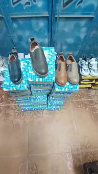 أحذية أطفال • ولاد وبنات • ٥٢قطعة