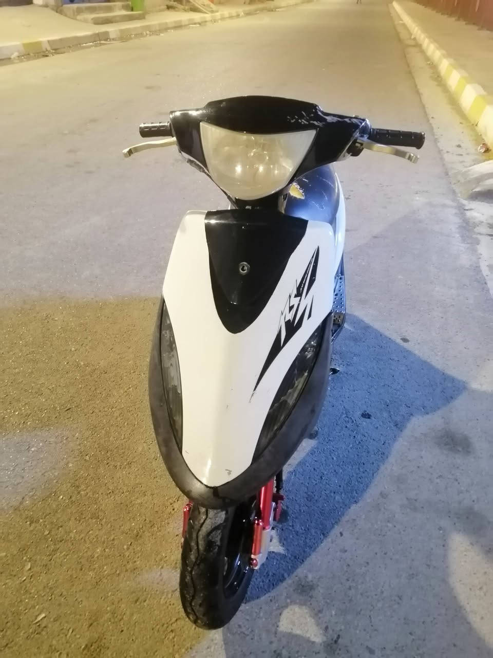 دراجه  ماكس
بوشه49
اللبيع او المراوس بماطور شحن 
السعر خاص
*********** التواصل ع هذا الرقم
