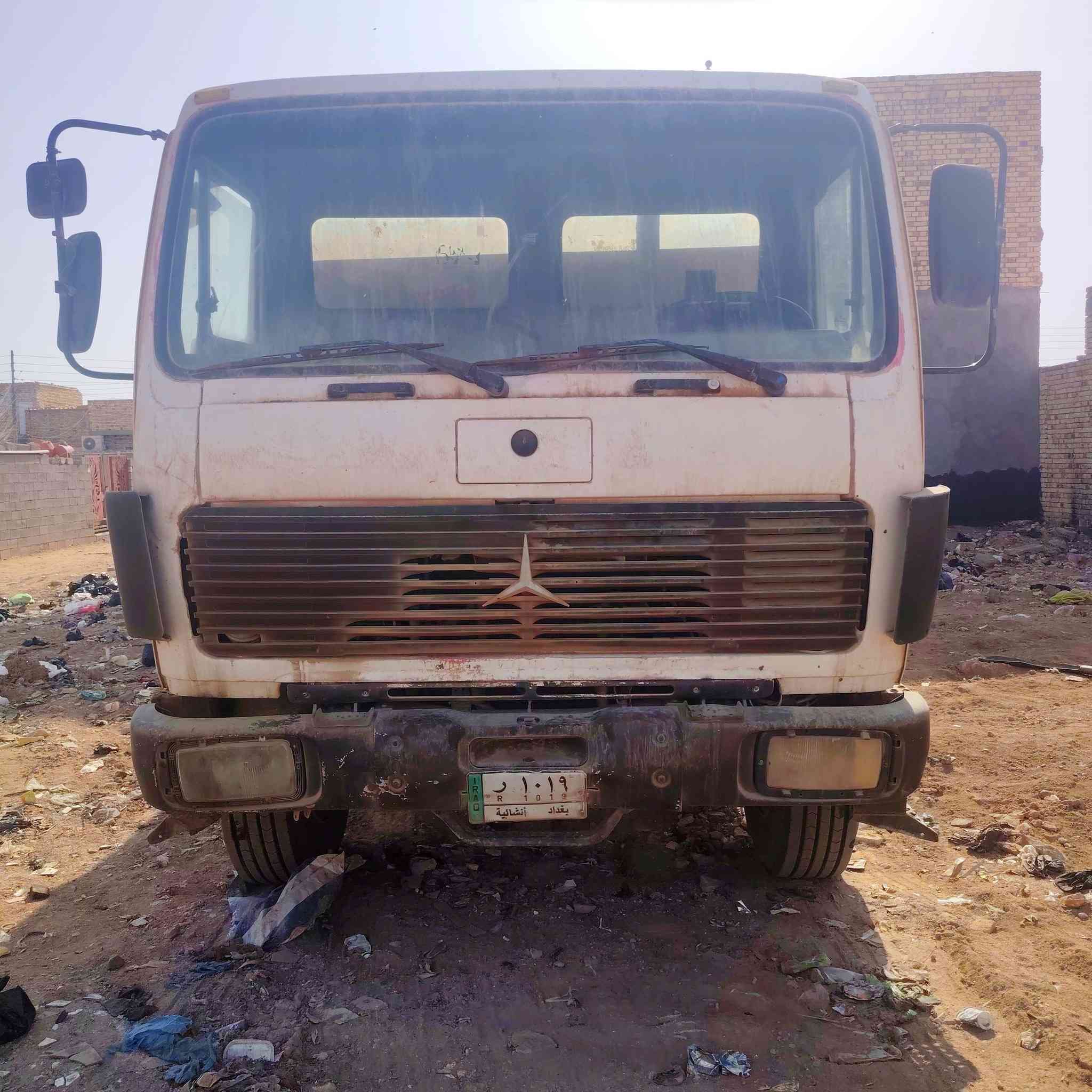 سلام عليكم البي للبيع فرنسي شاصي 90  مكينه 8 محسن كير 90  نص جيف شاصي مكفول رقم انشائيه  السعر 160 الاستفسار ***********
