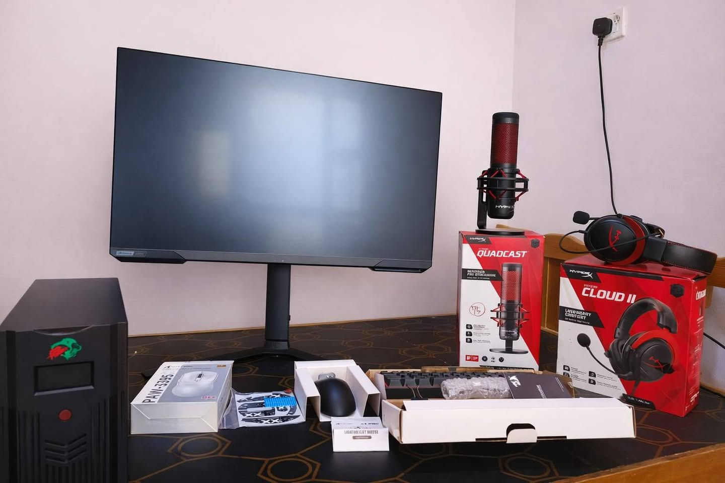 سلام عليكم شباب هذا سيت اب كامل للبيع تريد بس الكيس او تريد بس الاكسسوارات ابيعهن بيعه وحده
ال pc هاي مواصفاته والإكسسوارات تلكاهن جوه الصوره 
CPU
  Intel Core i7 12700 
RAM
  16.0GB Dual-Channel DDR4 
Motherboard
  ASUSTeK COMPUTER INC. PRIME B660-PLUS D4 
GPU
   NVIDIA GeForce RTX 2070 SUPER (Gigabyte) 
Storage
   NVMe KXG50ZNV256G TOSHIBA SSD
  2TB Western Digital
   NVMe Samsung SSD 970 EVO Plus 1TB SSD
Optical DRIVES ))((المساحه الكليه تصير ٣ تيرا و ٢٥٦))
  المبرد masterliquid 360l core argb
بورسبلاي FSP Hydro PRO 800w
الكيس  xigmatek aqua
  واعذرونا عل تراب شوي تاركها ماعندي مجال اصور ولاعندي مكان والpc مامستعمله استعمال ثكيل ابد اخوي لاعب بيها ماين كرافت هاهيه الله شاهد هذا استعمالها الشراي والجاد بس يجيني خاص رجائا اخوان


**إذا كنت صاحب هذا الإعلان وتريد حذفه لأي سبب، رجاءا أرسل رسالة إلى الدعم الفني**