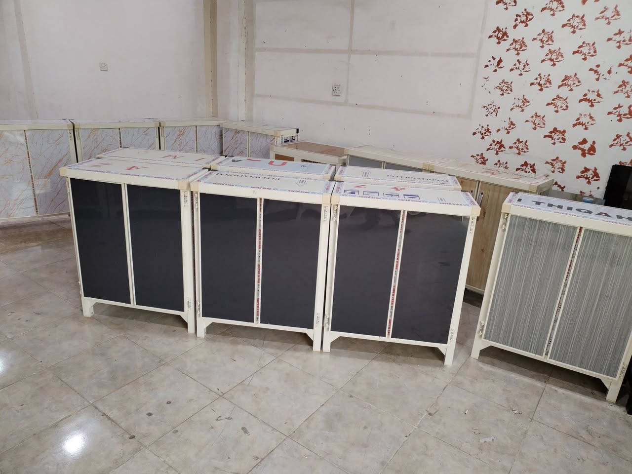 جزامه أحذية جمله مفرد
قياس، ارتفاع ٩٠ عرض ٧٠ عمق ٣٠ سعره ٥٥ الف الاستفسار واتساب ماسنجر ***********

