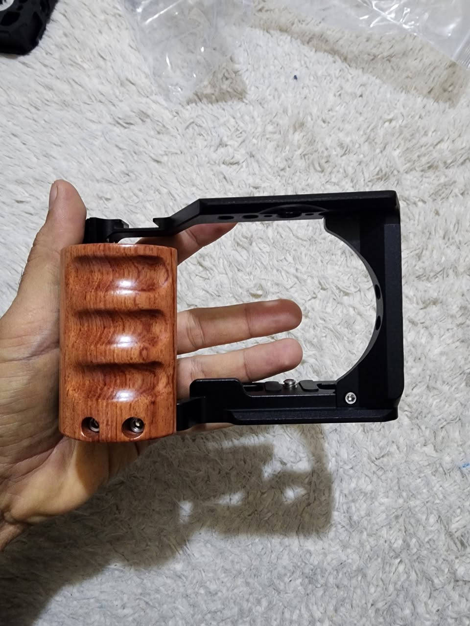 Sony ZV-E10 Cage with a top handle.

سعر: ٧٥ الف


**إذا كنت صاحب هذا الإعلان وتريد حذفه لأي سبب، رجاءا أرسل رسالة إلى الدعم الفني**