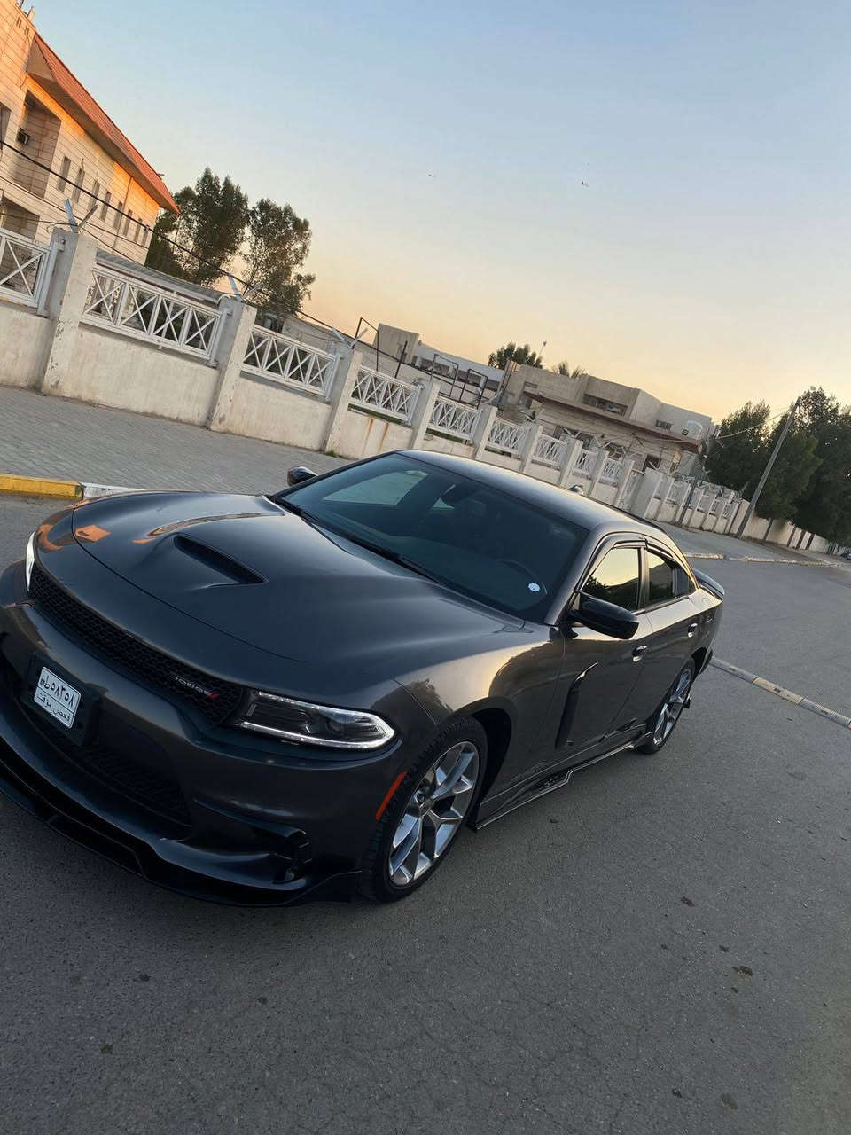 السلام عليكم
دوج تشارجر 2023 GT 
وارد أمريكي
ماشية 57 الف
بيع فقط بدون مراوس موصفات ال GT معروفه محرك 3600  فول ماعده الفتحة تحكم ستيرن شاشه جبيرة وبيها بعد مواصفات حادثها جاملغ وباب السيارة جاهزة 
من كلشي كير ومحرك مكفولات مكانها بغداد الشعلة
السعر (260 ) 
 للاستفسار  الاتصال ع الرقم او واتساب 
*********** 
***********
