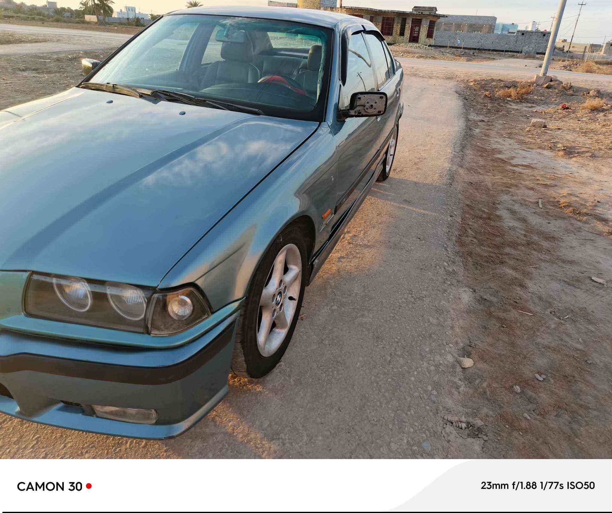 السلام عليكم بي إم e36  موديل 92البيع مكفولة من كص ونقل وصولايات وغرماات   سعر 44بي مجال  او مرواسه البصره  الدير *********** Singapore
