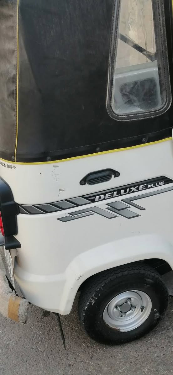 سلام عليكم اخي مرخست ابو الكروب تكتك البيع رقم سنويه موديل 22 كفاله مكين وكشره بعدهي زيرو جيده سعره 9 ونص وبيه مجال تواصل مع هذا المعرف *********** الموقع البصره دور شرطه
