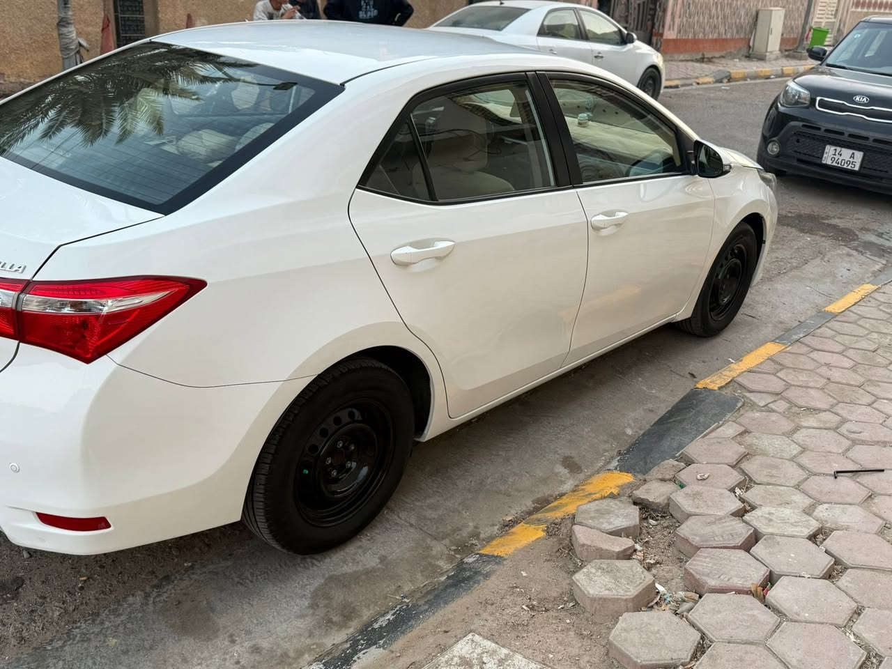 للبيع كورله موديل 2014 رقم اربيل جديد بأسمي سياره جديده كلش احله من صوره لاصبغ ولاتبديل ولا بارد كفاله عامه مكينه 1600 كير كفاله تبريد ثلج شاشه تحكم ستيرن سياره كلشي منقصه شي ماشيه 94 حقيقي جرس  سعر 158 بيه مجال لل شراي يتصل *********** مكان كوت مركز المدينه
