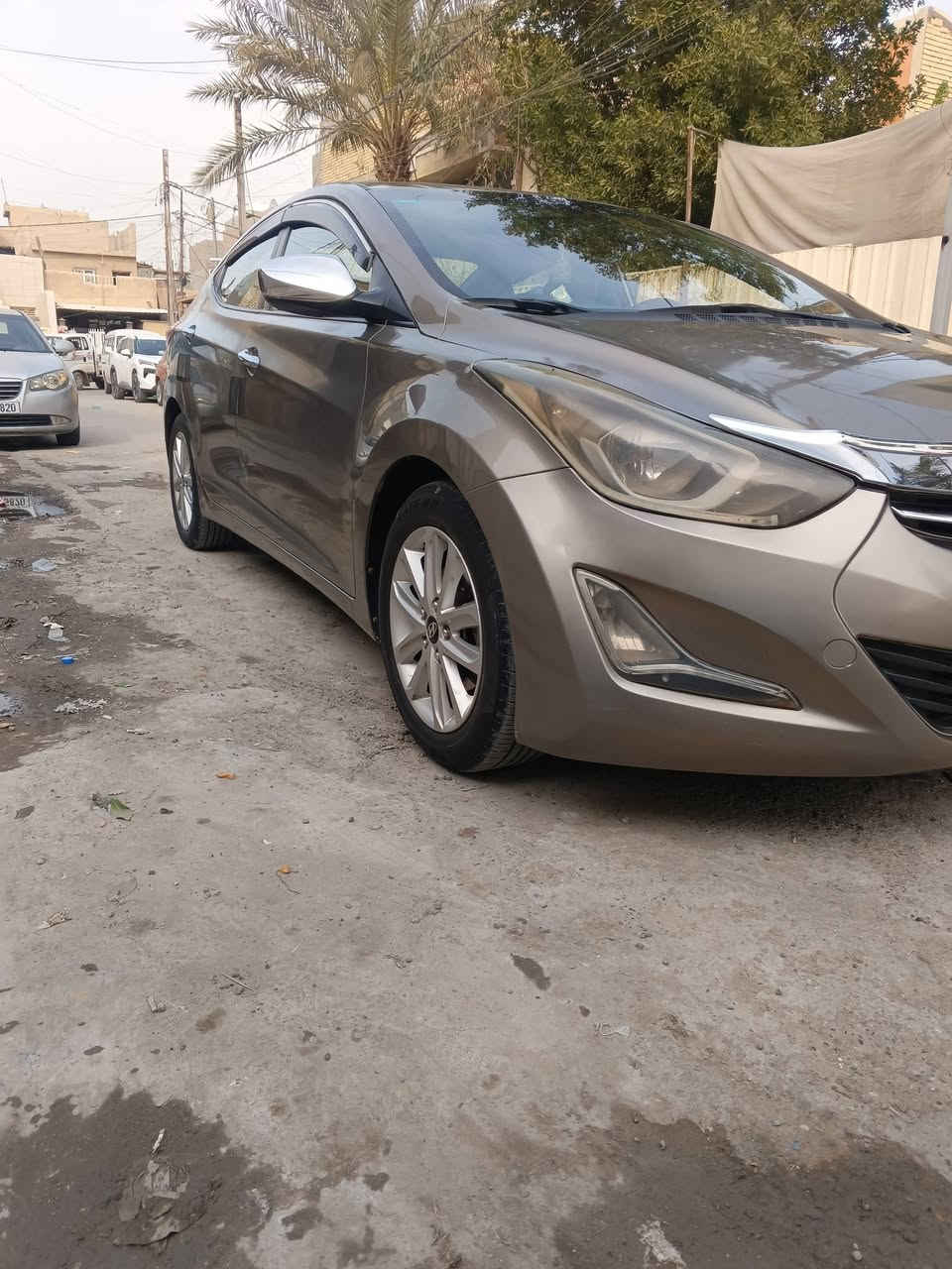 السلام عليكم النترا موديل 16 بغداد بسمي سنويه ورقام جدد انكليزي سنويه لل 31 السياره  جاهزه من كلشي كير مكينه تبريد صدر كهربائيات كله مكفول تخم تاير جديد شاده تدفئة شغاله حادثة قبق الجنطه ولبدنه بدون دواخل كلها ليبل واحد عده قبق الجنطه مبدل اصلي ونفس الون بيها قطع كلير ابيع حزام عندي البابين عكس السائق شويه بيهن جراد وعندي يم الحافه مال جامه الخلفي بالقماره منكد الصبغ عارضها 105 وبيها مجال أو مراوس حسب القناعه للاستفسار ***********
