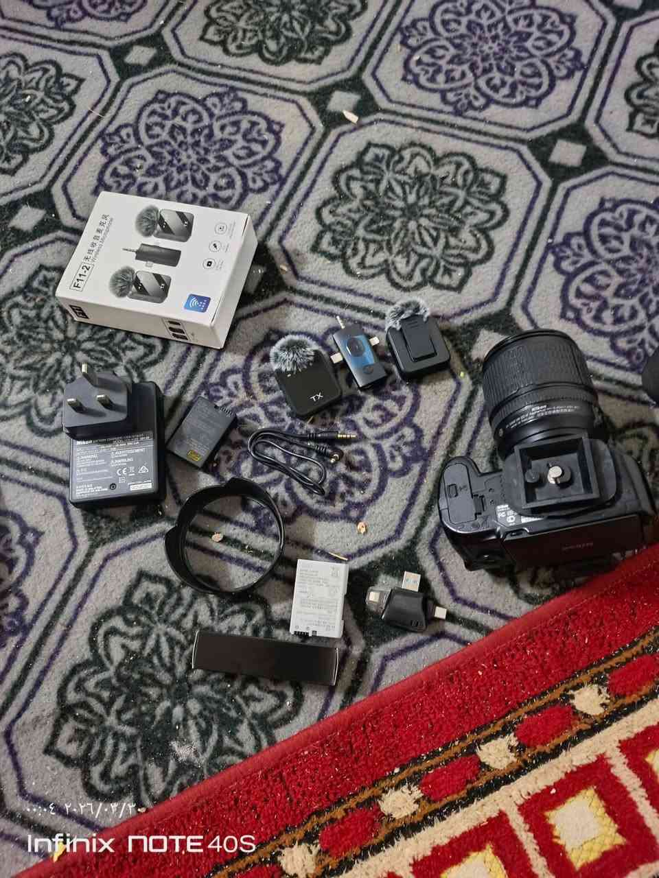 نيكون 5200 شاشه قلاب زوم 8.105 رام 32 بطاريات عدد 2 نك مايك احترافي جنطه شاحنه مكاني نجف السعر 300الف اتصال *********** علمآ لايوجد توصيل تجي تفحص وتاخذ
