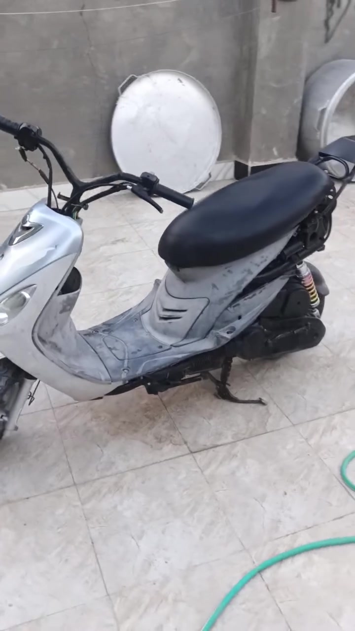 ماكس منغولي للبيع
بوشه 55 شلعه و معدل 
مكاني ناصريه مركز قرب محطت لقطار 
السعر 450 و بيهه مجال 
تواصل ***********
