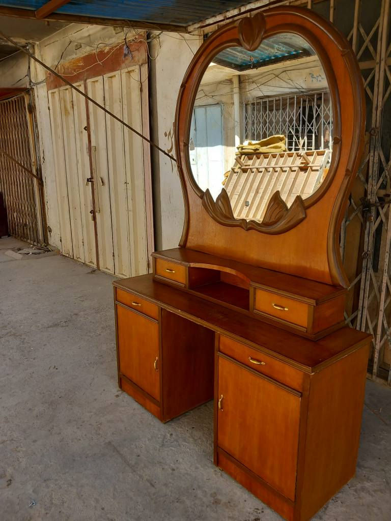 ميز تواليت مستعمل السعر ٩٠ وبي مجال العنوان بغداد الكرخ تقاطع درويش البياع شارع البداله الانتصارسوق اميمه فرع مجمع الرازي ع اليمنه منتصف شارع ع اليسرى خلف مي اور
***********
*********** بغداد, العراق
