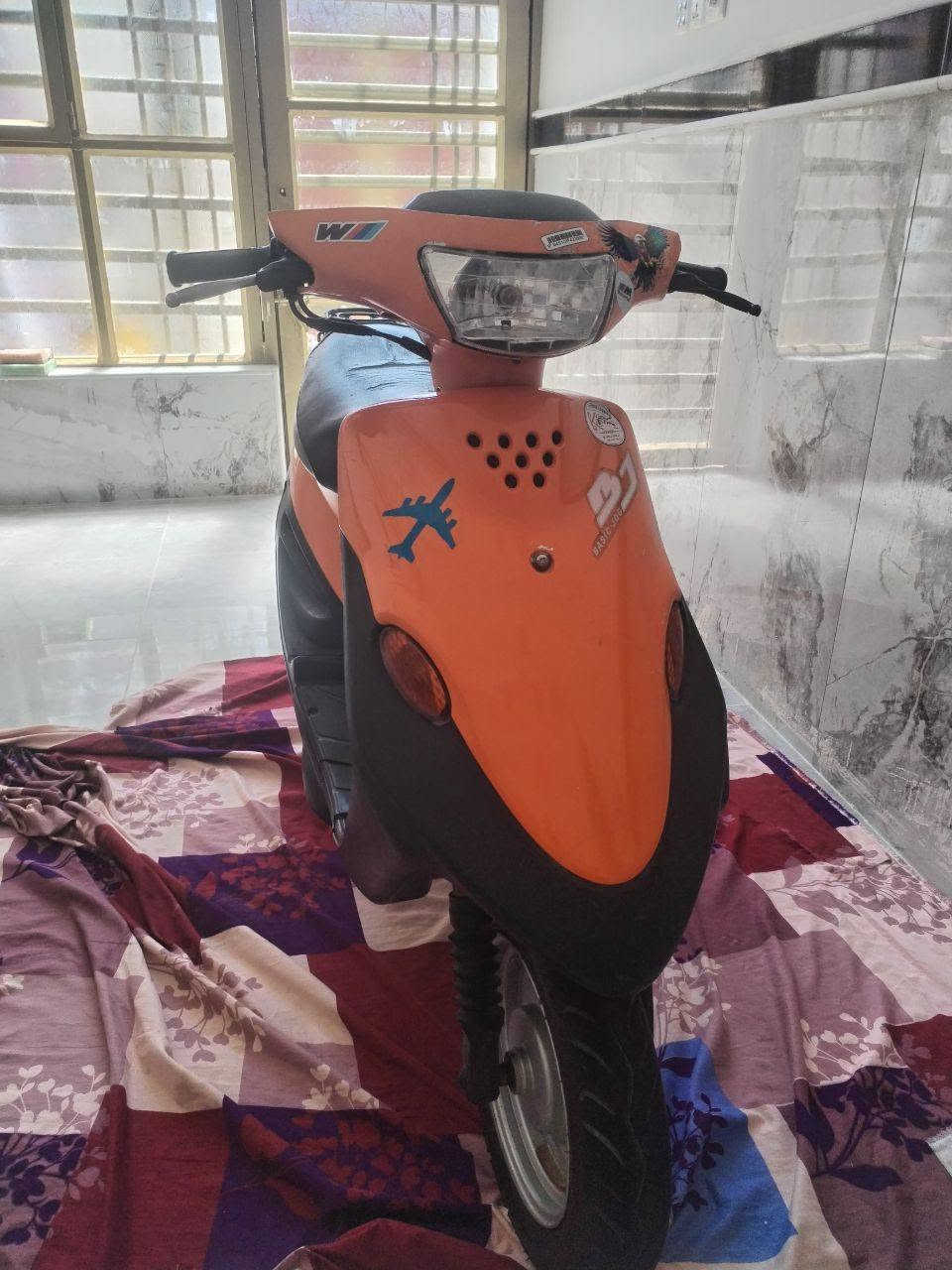 يومآها تسعه ما مفتوحه كهربائيته كله شغاله مال وكيل السعر 550 وبيه مجال قليل اتصل ***********
