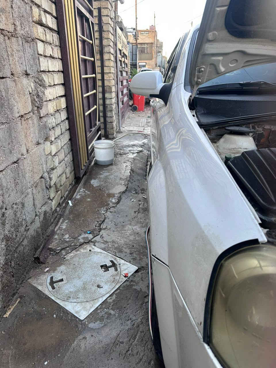 سيارة 
شيفروليه أوبترا (Chevrolet Optra)
موديل : 2009
المحرك: 1.6 لتر 4 سلندر
ناقل الحركة: أوتوماتيك 
الدفع: أمامي (FWD)
سعة خزان الوقود:  60 لتر
سيارة بدون صبغ مكينة وگير بلادي سيارة نضيفة استخدام شخصي 
اوراقها كاملة وجهاز للنقل
الموقع بغداد 
للتواصل : ‏‪***********‬‏
