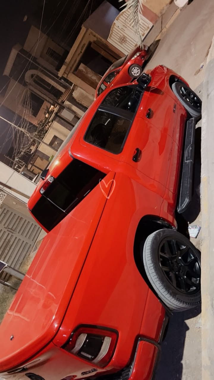 السلام عليكم رام موديل 2023  فئة Larame  السيارة فول مواصفات وهاي صورة ماشية ٢٥ الف  مكان السيارة ديالى بعقوبه حادث بس دعامية بدون ايرباكات السيارة كلش جديدة للبيع للاستفسار ***********
