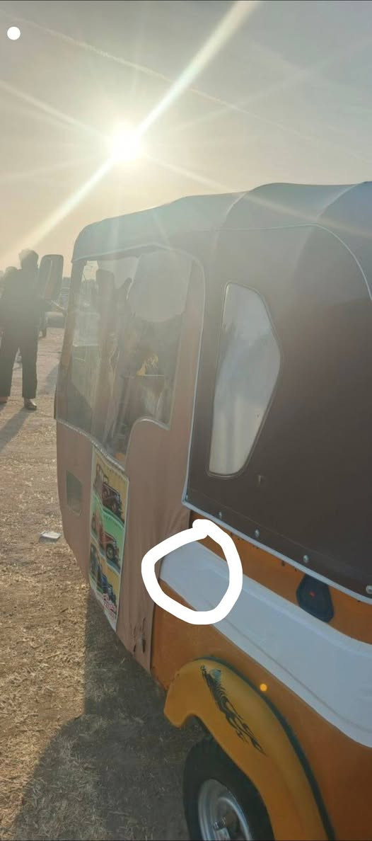 السَلٱمٌ عـَلـْيگمّ-ۈرحـْمّـٌة ٱللـّہ ﯙبُرگـّاتہ.
تكتك للبيع موديل 21اوراق اصولي غبور القلم اتكفله للرقم

التكتك كدام عينك كشره حلوو بيه فقط دحجه مَآشًرِ عليه بالصور وبيه دوس يرادلهن تعمير السعر 6250وبيه مجال حك الجيه مكاني بابل القاسم 

انيىمكلف بالنشر ه̷̷َـَْـُذآ رقم صاحبه ***********
