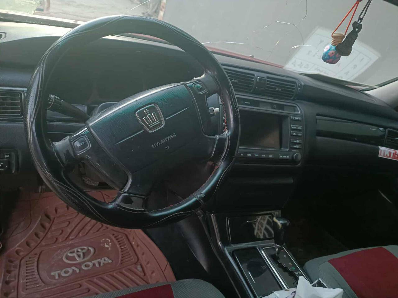 ملكه اثنه عدله كرستال اصل تبريد خلفي صاصي 75 ستيرن كهربائي مصبوغه عام تبديل لون 2003 مفحوصه ومدفوع كمرك محرك ديفور الكبير***********
