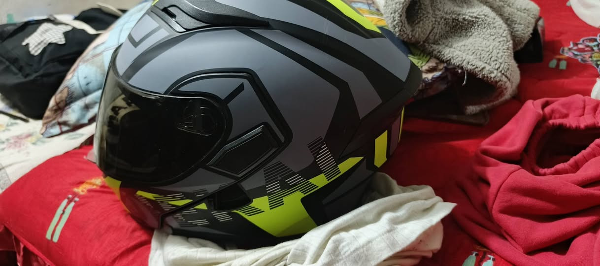 خوذه البيع  ب60 وبيها مجال قليل  ***********
ولكلوبات ب 20 وبيهن مجال
