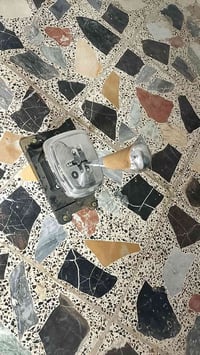 عندي يده كير شيري كيو  للبيع 07700700259