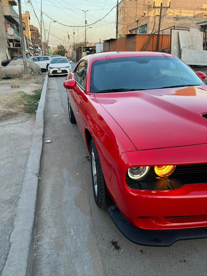 تحية طيبة …دوج جالنجر موديل 2023 SXT لون احمر الضرر جاملغ وبنيد جه السايق مبدلات السيارة بدون شاصي. السيارة رقم اربيل تحب تحويل قاني يوم او وكالة السيارة بغداد سبع ابكار السعر 20200 وببها مجال 
***********
