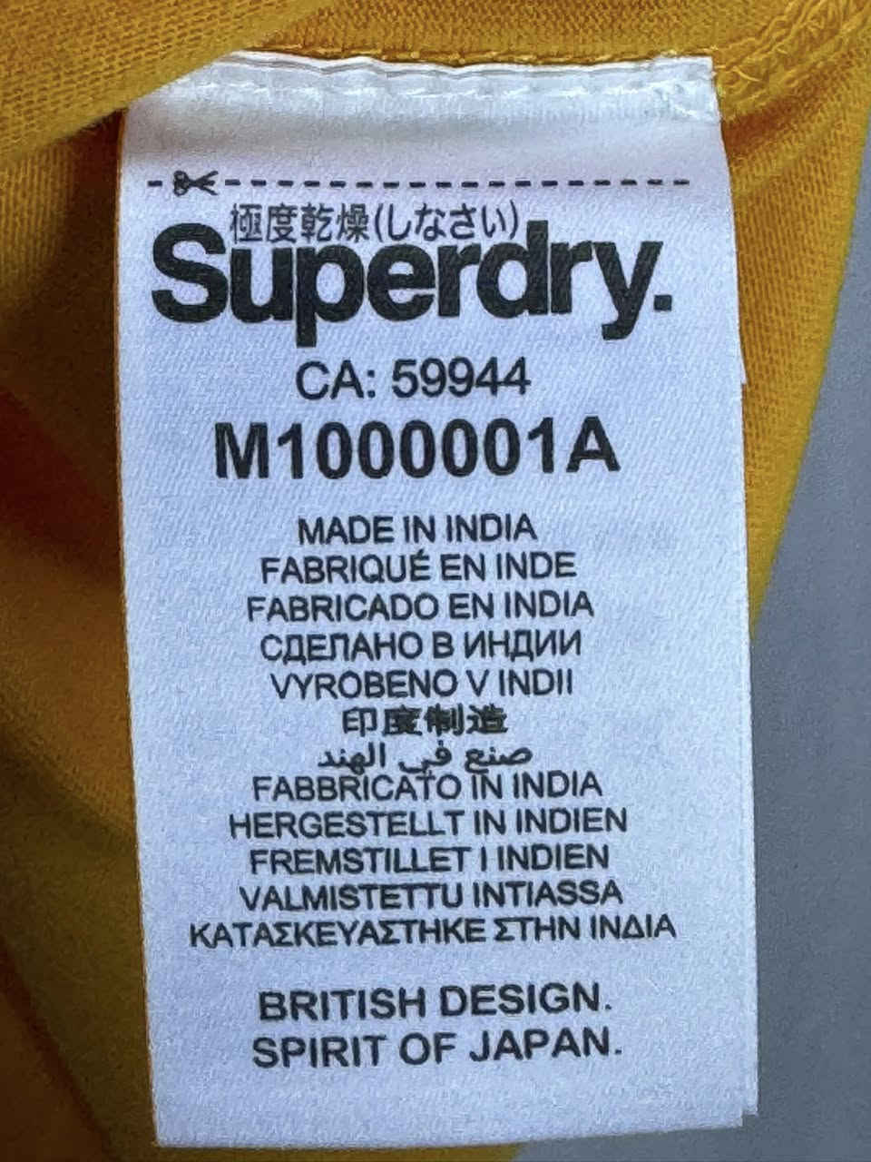 تشيرت  ( Super dry )  سوبر كريم
القياس   M ما مستخدم

النظافه 💯/💯  

يوجد توصيل 🚚 (بغداد -محافظات )
☎️رقم الهاتف :***********

للحجز -دايركت
