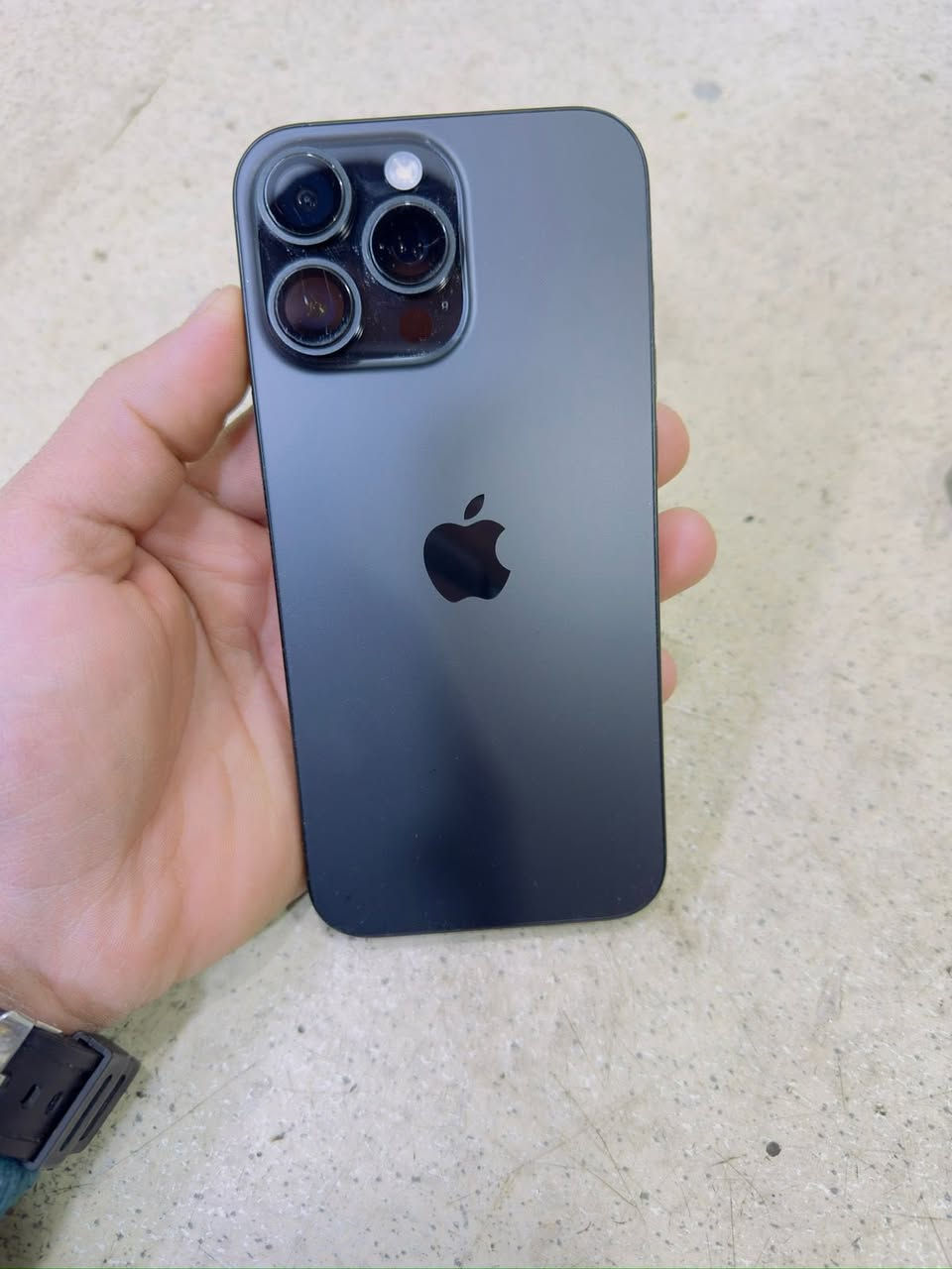 سلام عليكم
ايفوان ١٦برو ماكس شركه ماستر 

جهاز نضافه١٠٠/١٠٠

بطاريته ١٠٠

عدد دورات الشحن ١٢٠مره 

جهاز لا مفتوح لا مصلح لا بي اي شي شرط فحص 

***********
