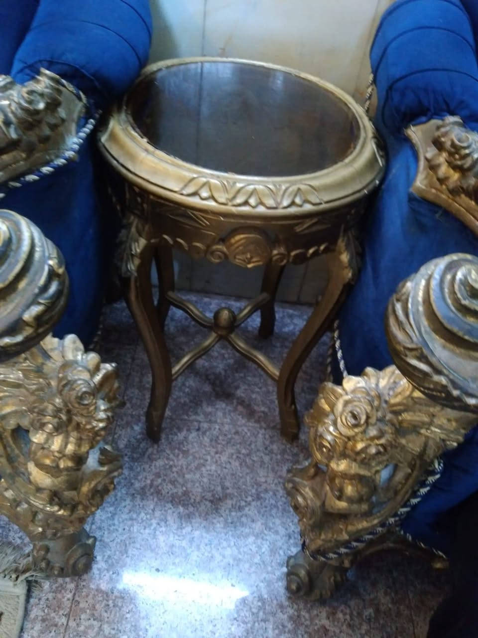بيع سريع تخم مصري ملكي لون لازرك ويا طبلات عدد ٣ درجه أوله ونضافته ٩٥ بالميه  السعر ٥٠٠ وبي مجال 
والتخم الثاني ١٠ مقاعد هم نضيف سعره جوه سوك ب٣٠٠ امانه الله نضيفات وسبب بيع ماكو مساحه  المراسله واتساب *********** عنوان حي أور قرب حسينيه المصطفى
