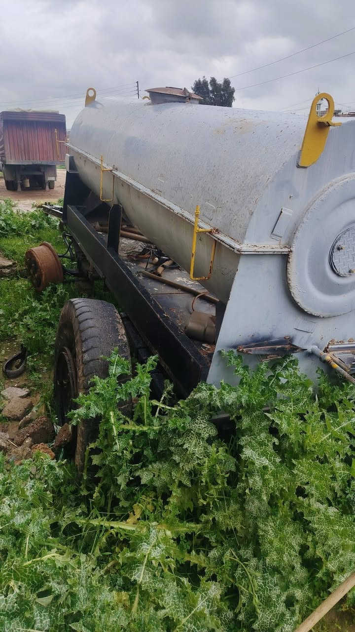 السلام عليكم ورحمة الله وبركاته
للبيع مقطوره ماي💧🌊 
ابيع مستعجل صحبها متوازي
العنوان موصل اخوكم ابوثامر مكلف بنشر والسعر مليون ورابع
وبي مجال للإستفسار التصال مستعجل حلين حيل
***********☎️ 
*********** ☎️
