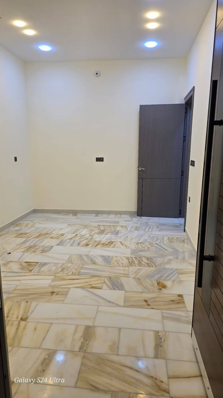 #دارللبيع
تونات مساحه كل بيت ١٠٠ متر
المساحة  ١٠٠م بواجهة  ٥×٢٠
بناء سنة ٢٠٢٦ من الاساس 
يحتوي على  مدخلين
صالة ومطبخ  وخدمات صحية عدد٢ وغرف نوم عدد ٤
وعلى شارع بعرض ١٢م شغل درجة اولى  الموقع 
الغزالية شارع اسواق الزاوية قرب المجمع السويسري 
للاستفسار الاتصال 
***********
