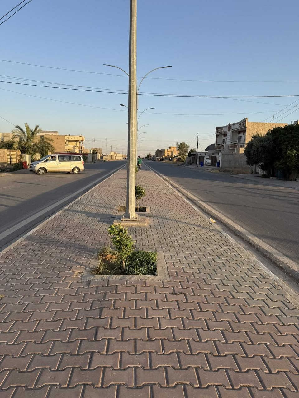 بيت للبيع ملك صرف على شارع 30 قضاء العلم الحي العسكري 250 متر السعر 75 مليون وبي مجال مكتب ثائر الحديد للعقار ***********
