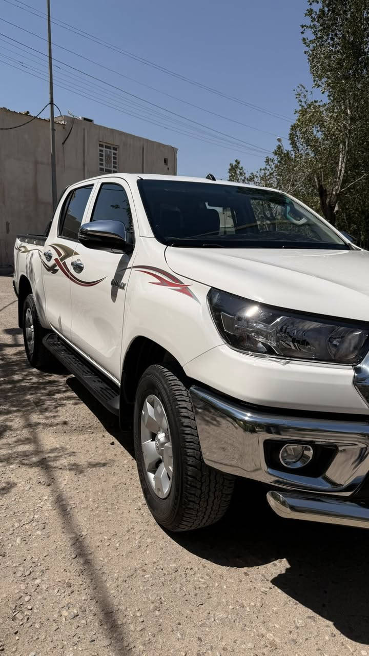 Toyota Hilux
النوع: تويوتا هايلوكس
الموديل: 2025
المشي: 16 ألف كم فقط

المحرك: كاز (بنزين)
الدفع: رباعي (4×4)
الكير: أوتوماتيك

المواصفات: عادية

الحالة: سيارة نظيفة جداً (استخدام شخصي)

الرقم: أربيل (سنوية)
قابلية التحويل: تحويل ثاني يوم

السعر: 39,000$ 

📍 الموقع: البصرة
📞 رقم الاتصال: ***********
