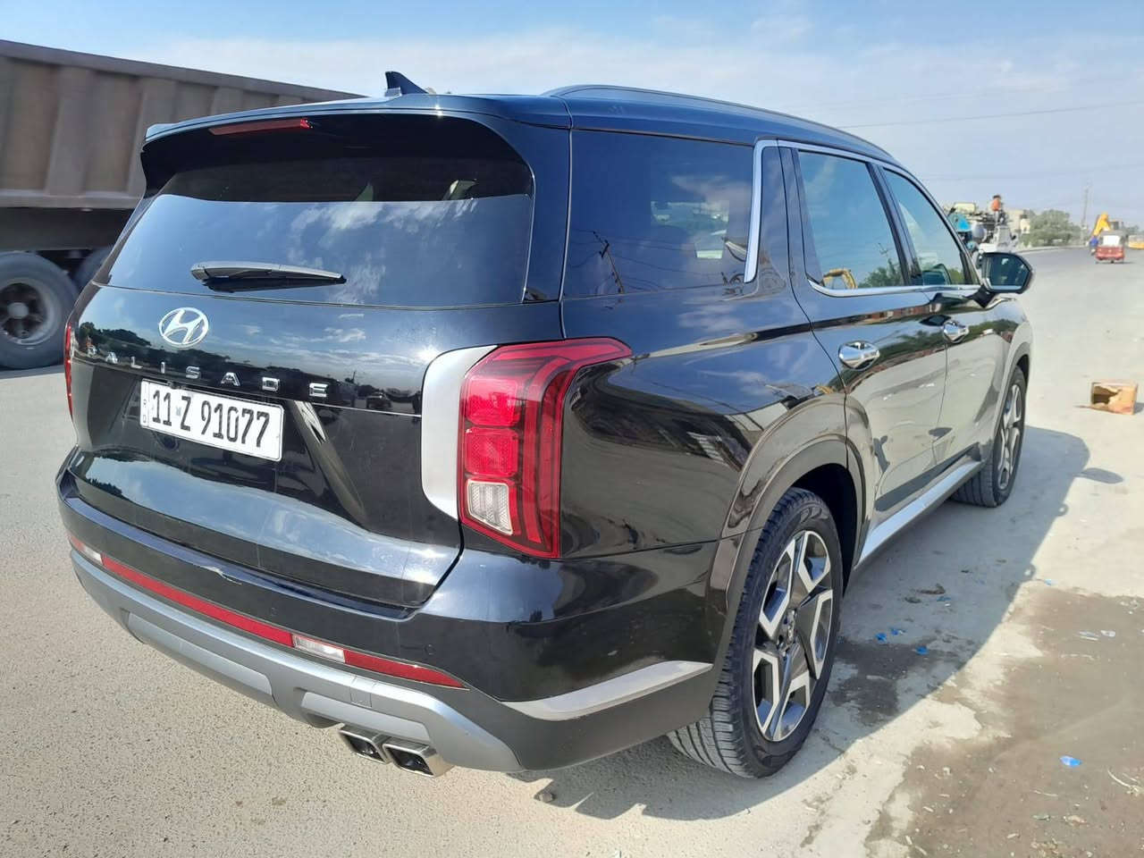 السلام عليكم
هونداي بلسايد موديل ٢٠٢٣ 
حادث موضح بصور وسونار موجود 
موصفات بريمنيوم  
رقم بغداد باسمي ماشيه ٤٣ 
العنوان بغداد حي البتول 
اذا اكو مراوس بسياره اقل عادي 
السعر ٣١٠ وبيها مجال 
***********
