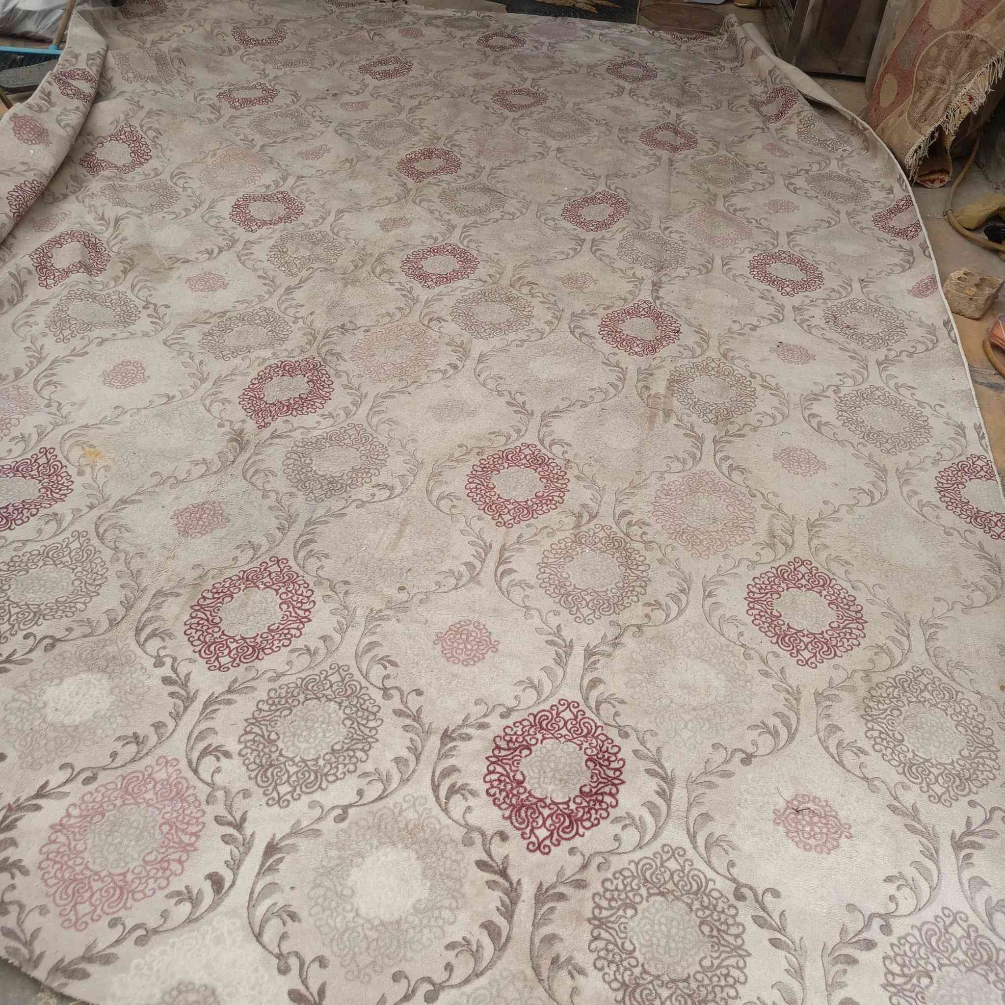 غراض اللبيع نضيفه العنوان ناصريه صوب الشاميه قرب جسر الحضارات وا الاتصال على الرقم ***********
