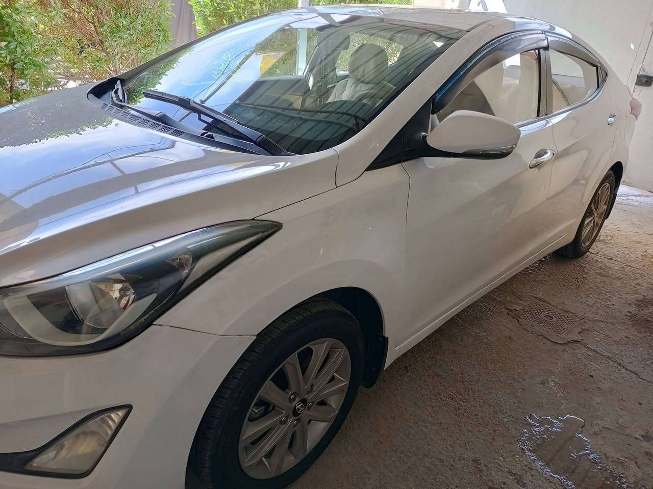 سلام عليكم النترا موديل 2015 سياره خير من الله مال بيت مكينه 1800 خليجي سياره تخبل رقم بغداد انكليزي بسمنه اريد مراوس شعندك نزل متواجد واتساب ***********
