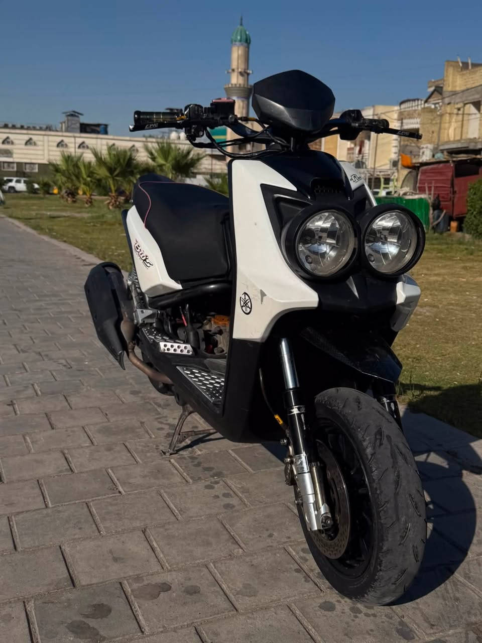 السلام عليكم سكنس جبلي ام عيون للبيع فقط
الدراجه من بره اجتي مزوده وكلشي بلادي بيهه 
مكينه 58بلادي
كور سمارت
ويل كب
صدر
فج وصينيه 
يدات بريك
ستيرن رياضي
بكلايت R6
دبلات خلفيه 
كلجات رياضي
جاملغ خلفي رياضي
صالنصه صجميه بلاديه
جاملغ امامي 
السعر مليون و750وبيهه مجال حك الجيه 

رقم***********العنوان بغداد حي اور فلكه صباح الخياط
