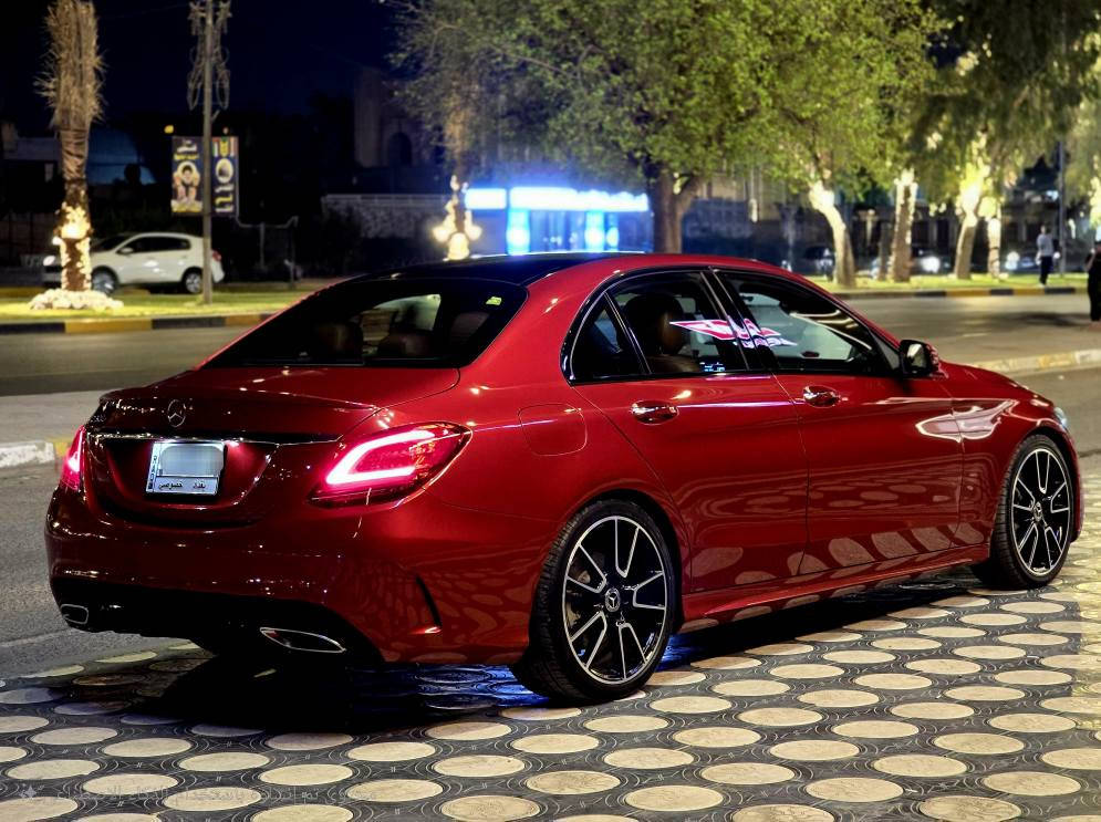 للبيع او مراوس
مرسيدس C300 2021 كت AMG بلادي شركة
السيارة جديدة جداً بحالة الشركة  كفالة كَير مكينة صدر بدي شخط مابيها ضررها فقط بنيد وتبدل ابلادي يعني قطعه واحده فقط فول مواصفات المحرك 2.0 توربو -4سلندر كشنات جلد بانوراما شاشه كبيره نظام ملاحة (Navigation)+(Car play) داخل صاج ملكي داخل لدات كامره خلفيه دواره سستم سماعات برومستر كشنات  مقاعد جلد مشمشي ودشبول مطعم بالصاج كشنات كهرباء و كشنات الامامية تدفئة مع نظام خزن ميموري أنارة محيطية 64 لون رادار امامي رادار خلفي نقطه عمياء بصمة تشغيل بصمة ابواب صندوق كهرباء لايتات ليد (٨عدسات)+بك لايت ليد شحن وايرلس Auto بك لايت ليد سستم سماعات برومستر سيارة جديدة وجاهزه من كلشي رقم بغداد ومكانها بغداد السعر 275 ورقه 
للأستفسار *********** بغداد, العراق
