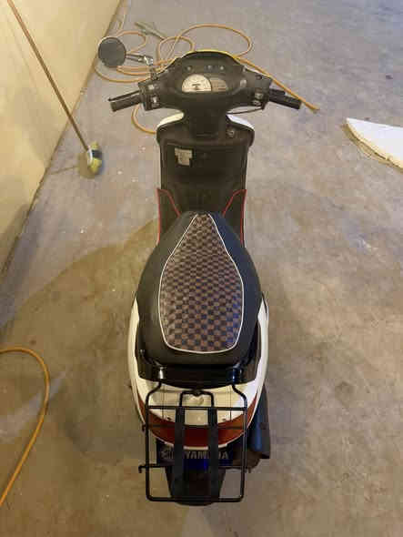 السلام عليكم فراشه  منزلها مال حاويه 
صالها عندي شهرين كلها كامله اي نقص مابيها 
شلعه معدل وشرط دهن أدير الها موتل ب18 الف والله 
 ب 500 وبيها مجال بسيط للشراي !  ***********
