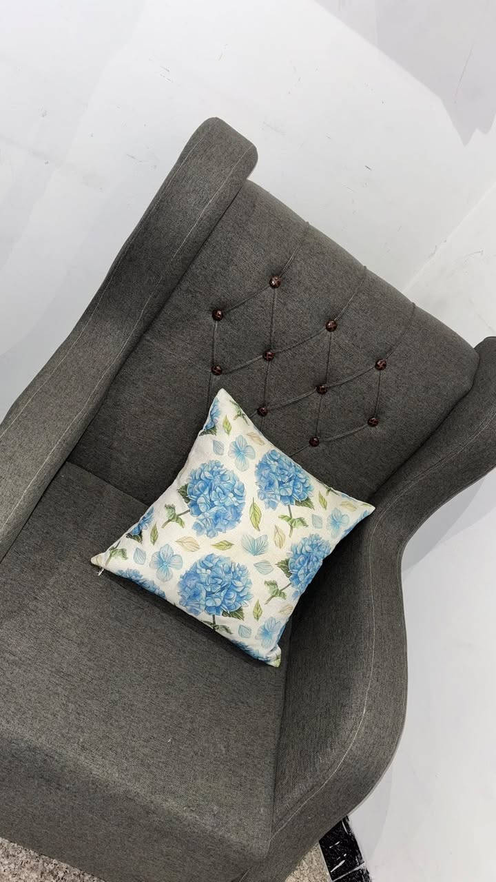 تخم صناعة عراقية متينة وقماش درجة اولى
ما بيه اي ضرر مستخدم قليل مقعدين واريكة مزدوجة اللون والتفاصيل موضحة بالصور ملحقاته ٤ كوشات 
السعر مبدئيا ٦٠٠ الف 
العنوان بغداد البلديات


**إذا كنت صاحب هذا الإعلان وتريد حذفه لأي سبب، رجاءا أرسل رسالة إلى الدعم الفني**