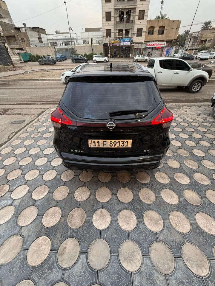 🚗 للبيع – نيسان كِكس 2023 SV (فل مواصفات) 🔥
📍 الموديل: 2023📍 النوع: نيسان كِكس SV (فل)📍 اللون: أسود 🖤📍 الرقم: بغداد (باسمي)📍 التحويل: فوري (ثاني يوم)

🔧 الحالة:✔️ سيارة نظيفة وجاهزة للاستخدام✔️ فقط البنيد صبغ✔️ باقي السيارة مكفولة بالكامل

⚠️ ملاحظة مهمة:الكير بالنمرة (2) بي عته خفيفة، وباقي الأمور كلها تمام

✨ أهم المواصفات:• شاشة وسطية + نظام معلومات• كاميرا خلفية• حساسات• تحكم ستيرن• تشغيل بصمة (ستارت/ستوب)• دخول ذكي (Keyless)• تكييف ممتاز• نظام أمان متكامل

💰 السعر: 125🔥 ماكو هيج سعر بس متوازي على بيعته

📞 للتواصل: ***********
