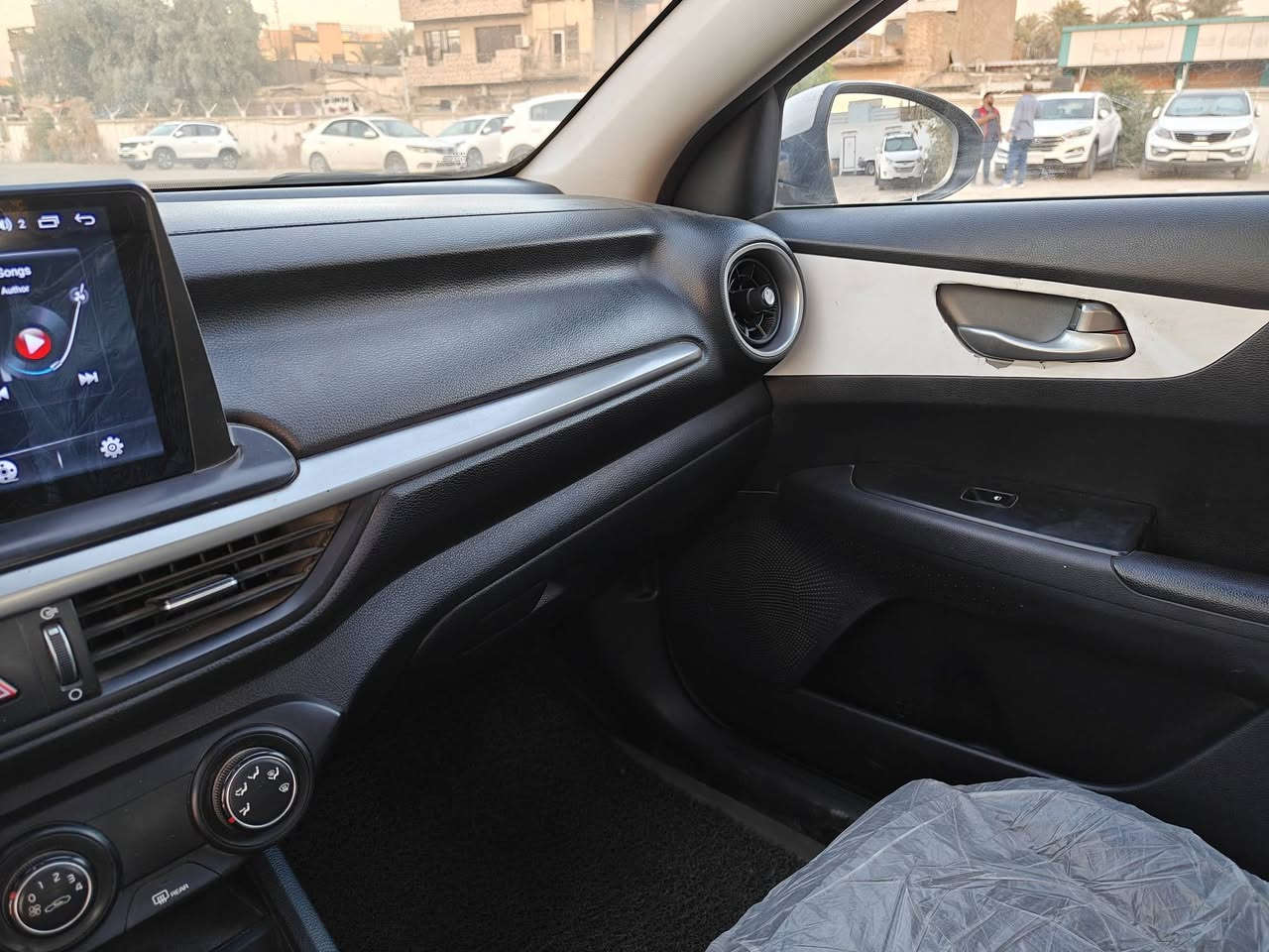 سيراتو موديل 2020 خليجي ماشية 55 كيلو رقم بغداد جديد سنوية باسمي للبيع مكفولة من صبغ بيه بارد جاملغ خلفي مكاني شعب حي التجار  للاستفسار ***********
