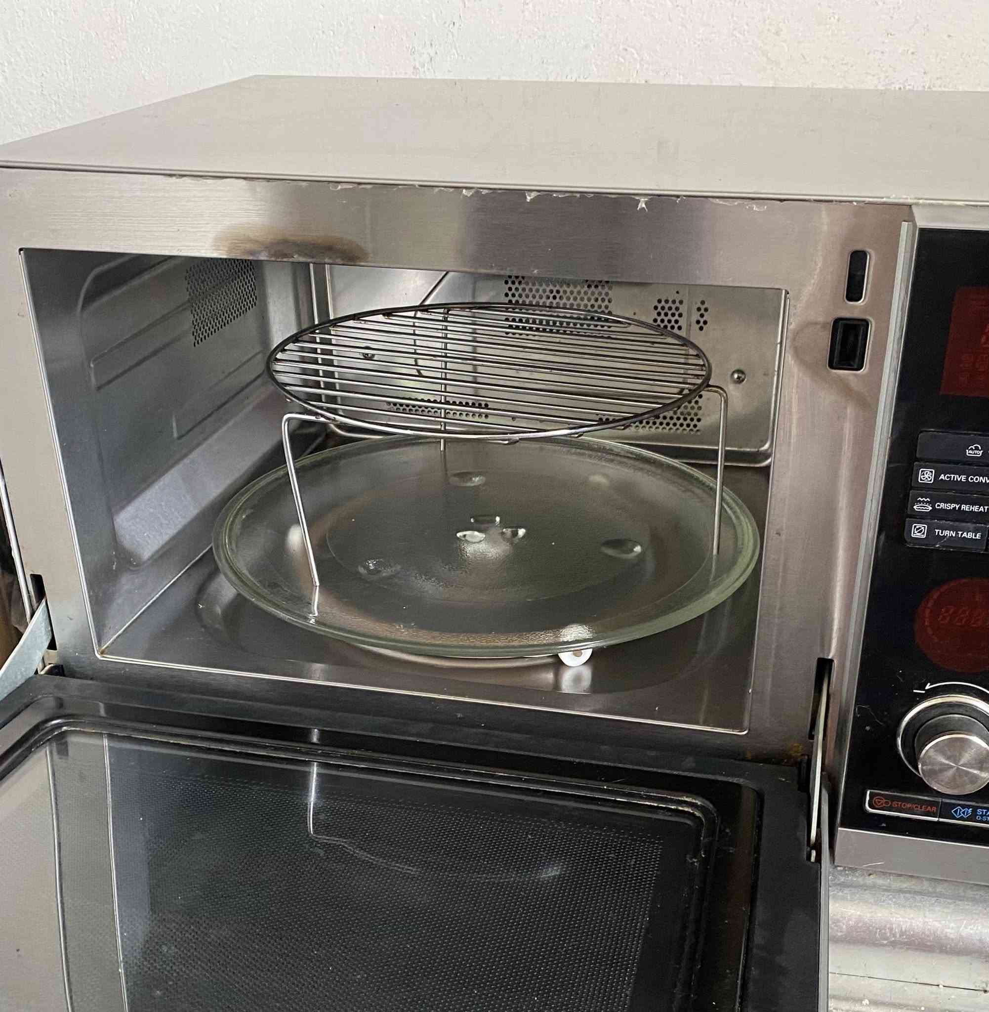 مايكروف مستعمل للبيع                                الاستفسار عل الخاص


**إذا كنت صاحب هذا الإعلان وتريد حذفه لأي سبب، رجاءا أرسل رسالة إلى الدعم الفني**