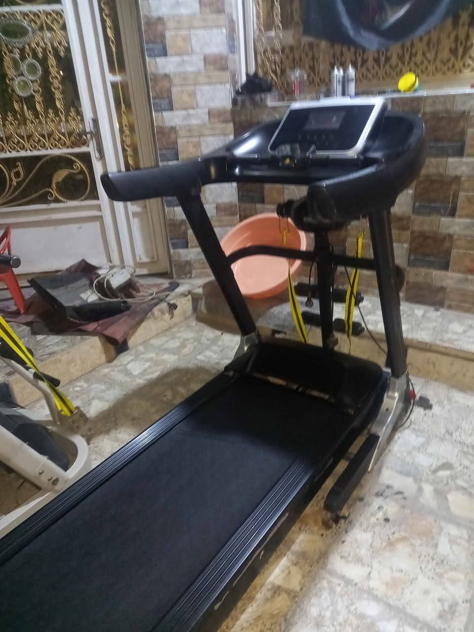 جهاز جري استخدام منزلي نضيف جدا وزن يتحمل ٢٠٠كيلو ضخم جدا يصلح إلى القاعه ونوادي وجمات وزن مفتوح بي حزام تكسير شحوم تدليك جسم كامل موصفات مبي ثري سماعات بلوتوث العنوان بغداد السعر ٣٥٠ Colombo, Sri Lanka


**إذا كنت صاحب هذا الإعلان وتريد حذفه لأي سبب، رجاءا أرسل رسالة إلى الدعم الفني**