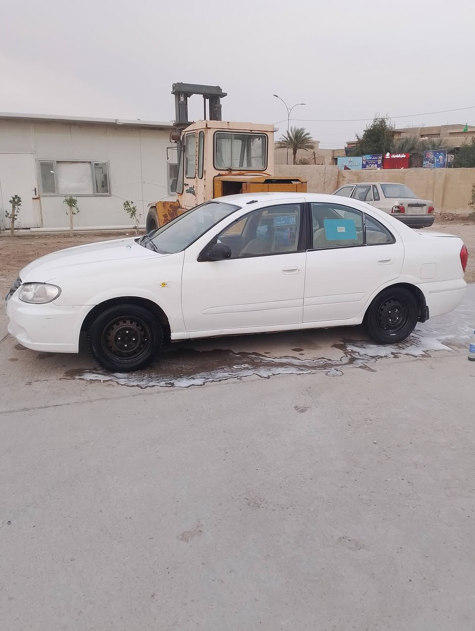السلام عليكم نيسان سني 2004كير عادي حسب قرار المرور جانت صفره أو اتحولت خصوصي  رقم نجف بيعه ضربه بل جنطه ومعمره ***********
