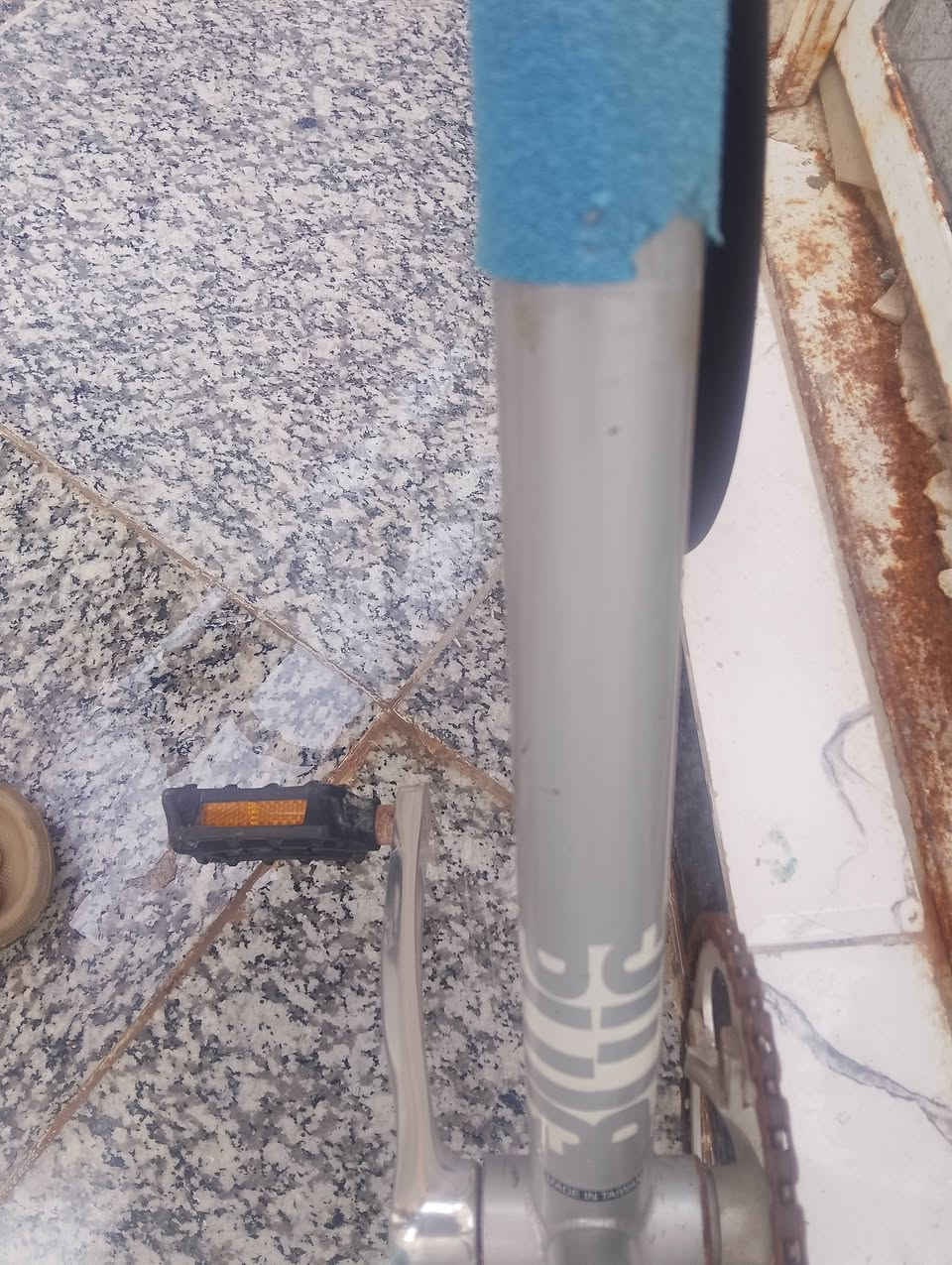 بايسكل charqe دبل فراول واحد عادي والثاني عديم الوقوف صنع في    MAOE lN TAWAN🇼🇸  وبعد بچيس🇼🇸 نظافه 100% العنوان البصره السعر 225 وبي مجال اذا عجبك طب خاص وانا بخدمتك الوزن البايسكل 8 كيلو والبايسكل ضال علي بلادي كل شيء ما مبدل خاتم واحد


**إذا كنت صاحب هذا الإعلان وتريد حذفه لأي سبب، رجاءا أرسل رسالة إلى الدعم الفني**