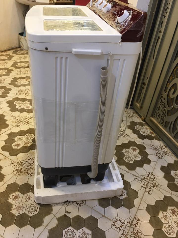 السلام عليكم
للبيع غساله نوع (DENKA) 13كيلو شغاله فقط العصر واكف السعر 80وبيها مجال مكان داخل رمادي ***********متواجد واتس
